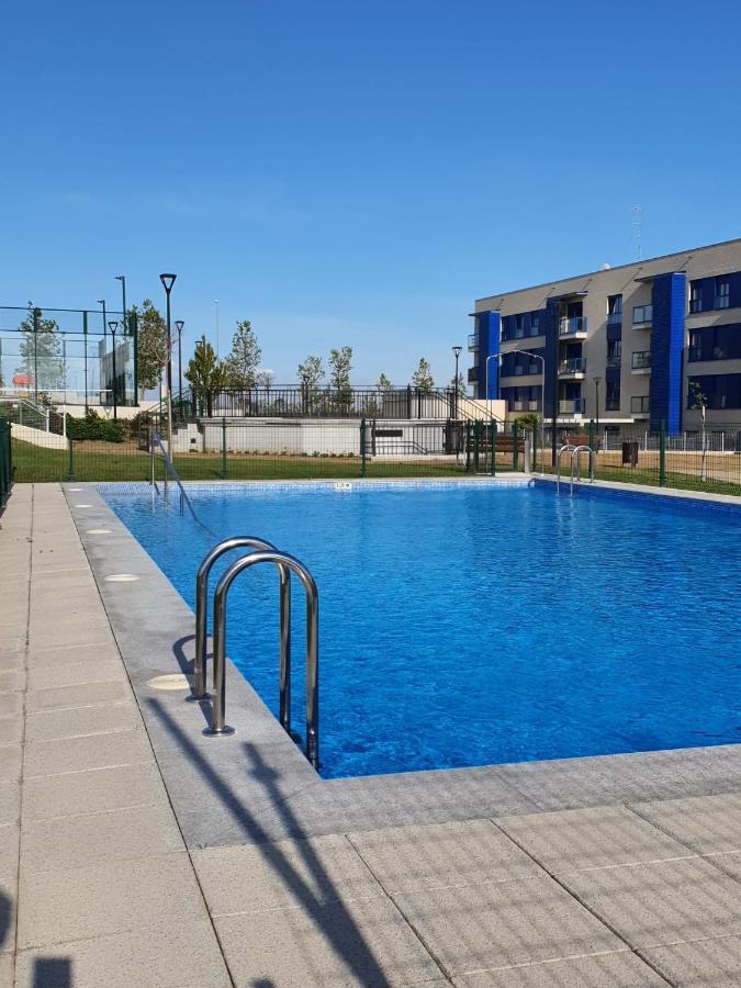 Ferienwohnung Apartamento Nuevo, Accesible Y Con Piscina !!! Salamanca Exterior foto